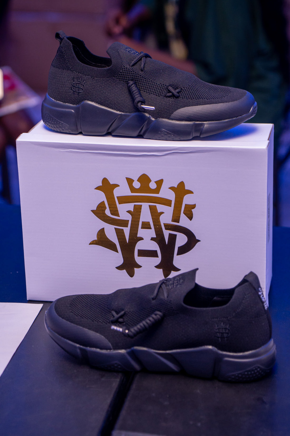 MATTE BLACK Slick Walks